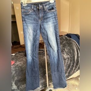 Joe’s denim jeans, medium wash, size 26, comfortable and stretchy material